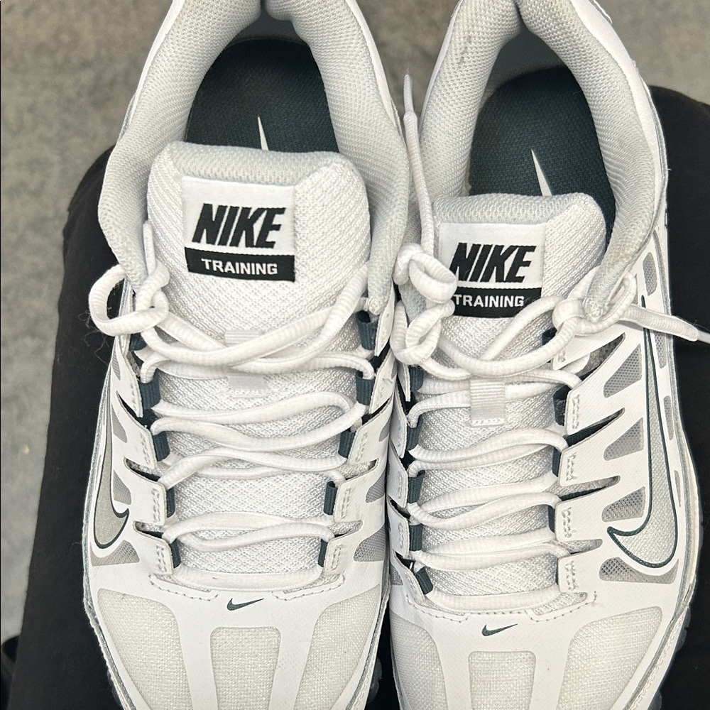Nike Men's White and Gray Athletic Shoes